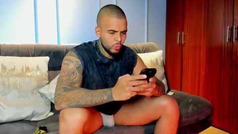Snapshot of coreymartinez_ chatting on September 28, 5:33 pm DaveMonsalve online show from September 28, 5:33 pm