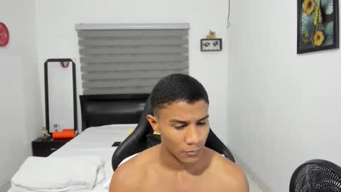 Ethan  online show from November 17, 11:08 pm