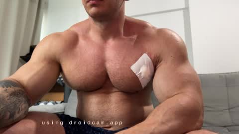 couplemuscle40 online show from November 23, 6:30 pm