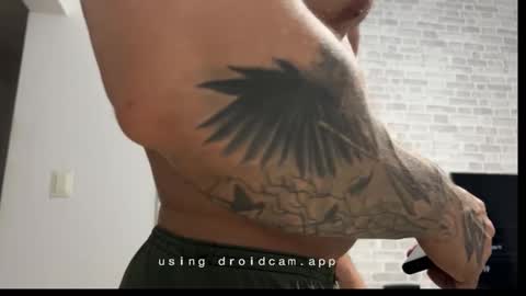 couplemuscle40 online show from November 3, 11:39 pm