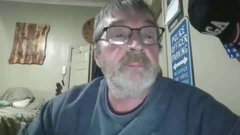 cowboyrider422967 online show from April 19, 10:12 pm