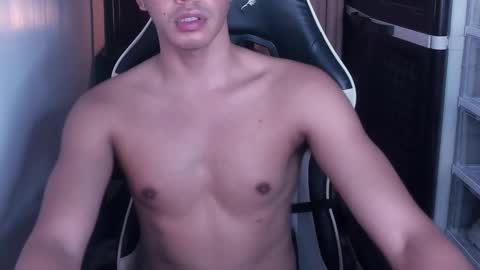 Snapshot of crazyasiancum chatting on February 11, 6:19 am Zion online show from February 11, 6:19 am