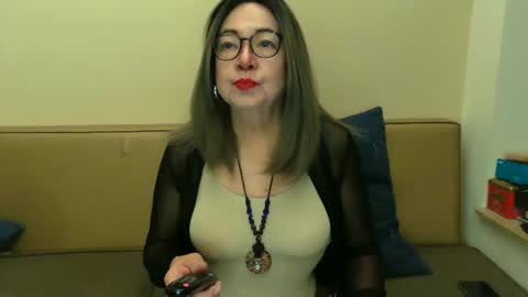 Kelly   online show from February 17, 2:38 pm