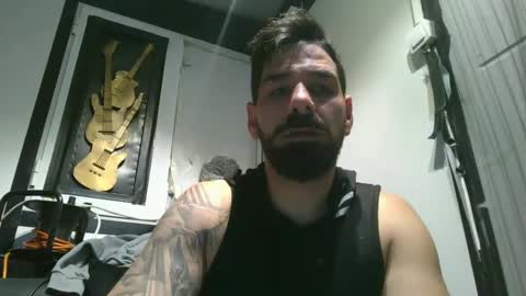 Snapshot of crazycouple1011 chatting on January 27, 12:01 am funcouple online show from January 27, 12:01 am