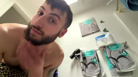 crazydill28 online show from February 18, 5:32 pm