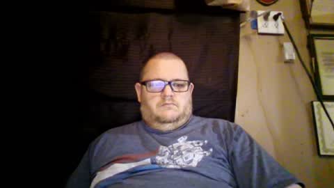 Snapshot of creeeping_death chatting on December 31, 6:24 pm The hopeless romantic online show from December 31, 6:24 pm