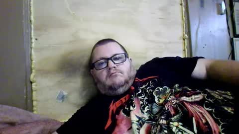 Snapshot of creeeping_death chatting on October 15, 8:16 pm The hopeless romantic online show from October 15, 8:16 pm