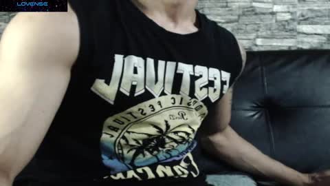 Snapshot of cris_angel01 chatting on January 13, 4:18 am Cris online show from January 13, 4:18 am