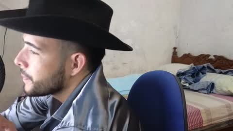 cris_simons online show from December 20, 1:58 am