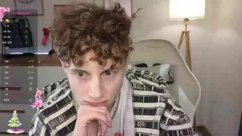 Chris online show from February 5, 10:00 am