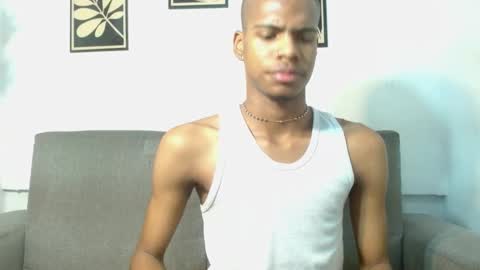 criss_zuri online show from October 4, 3:06 pm