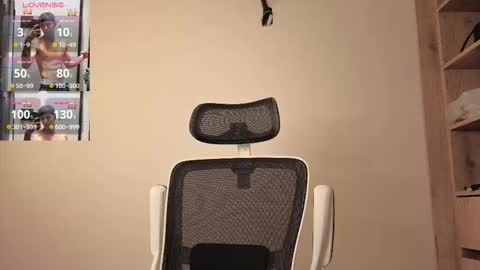 cristopher23  online show from September 25, 9:13 pm