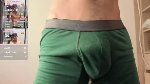 cristopher23  online show from October 1, 4:11 pm