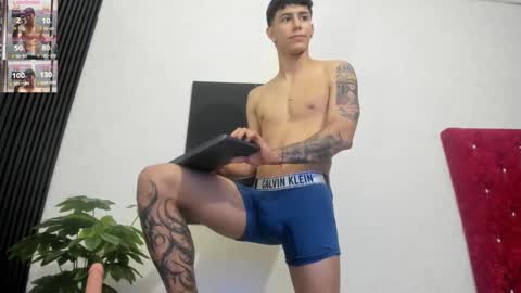 cristopher23  online show from February 12, 7:56 pm