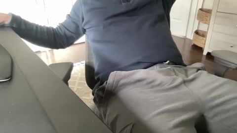 cuckgriff23 online show from March 27, 8:10 pm