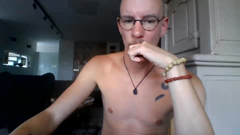 cum_swallow_bi online show from July 20, 2:08 pm