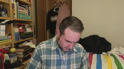 curiosillo1983 online show from April 15, 7:58 pm