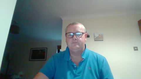 Snapshot of curiousax77 chatting on December 18, 9:58 am curiousax77 online show from December 18, 9:58 am