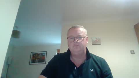 Snapshot of curiousax77 chatting on February 17, 12:48 pm curiousax77 online show from February 17, 12:48 pm