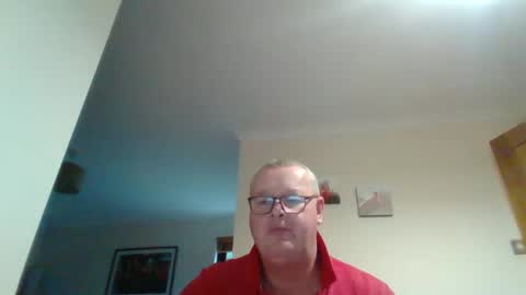 Snapshot of curiousax77 chatting on December 21, 1:21 pm curiousax77 online show from December 21, 1:21 pm