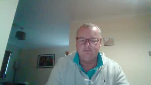 Snapshot of curiousax77 chatting on February 14, 10:17 am curiousax77 online show from February 14, 10:17 am