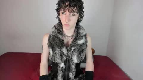 Snapshot of curlyytwink chatting on October 16, 4:09 am Noah online show from October 16, 4:09 am