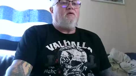 curtus14 online show from May 2, 7:22 am