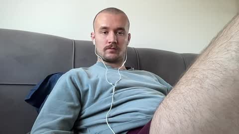 cute_skywalker online show from December 22, 9:22 am