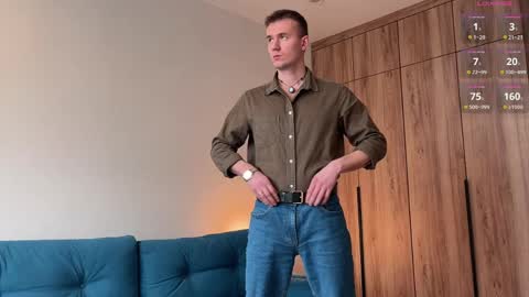 cute_skywalker online show from April 7, 6:13 am