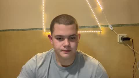 Snapshot of cutebutnaughty_ chatting on November 1, 7:40 pm Alex online show from November 1, 7:40 pm