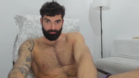 cuteeboy online show from February 3, 2:45 pm