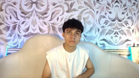 cutenaked_ online show from February 4, 11:38 am