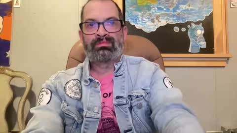 Snapshot of d4ddy858 chatting on October 12, 2:27 am d4ddy858 online show from October 12, 2:27 am
