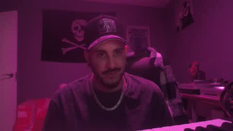 Snapshot of dabirdfree chatting on October 17, 2:48 am Destroyer online show from October 17, 2:48 am