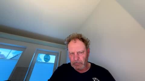 dachdecker7269 online show from April 18, 4:36 am