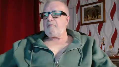 Brian ... online show from March 25, 9:08 pm