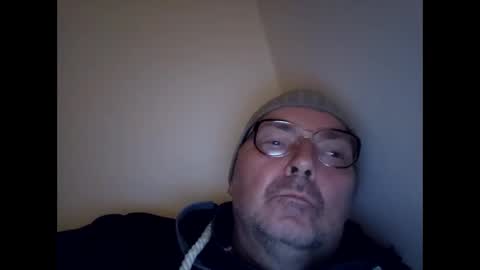 daddy91964 online show from December 8, 7:00 pm