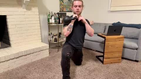 Snapshot of daddydaydrinkz chatting on December 30, 5:37 am DaddydayDrinkz online show from December 30, 5:37 am