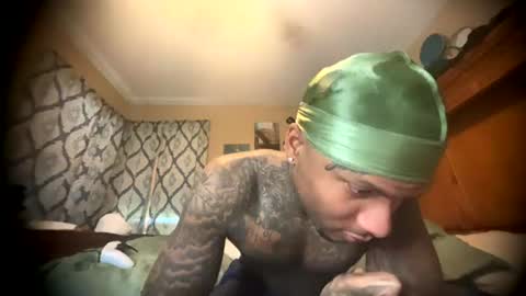 sexy tatted king bbc online show from July 14, 5:52 pm