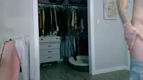 daddyunlocked1 online show from December 3, 6:58 pm