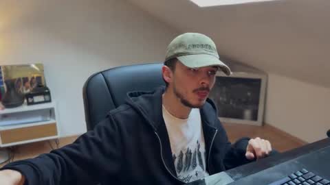 Daimon  online show from November 4, 1:23 pm