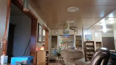 dakit online show from October 26, 2:52 pm