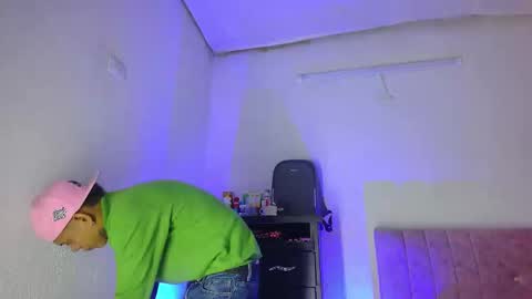 damar_felipe online show from February 1, 6:45 am