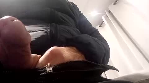 damian00777 online show from December 7, 5:15 am