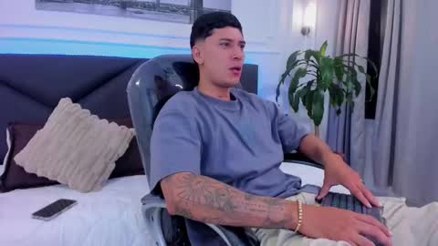 DAMIAN online show from December 19, 10:45 am