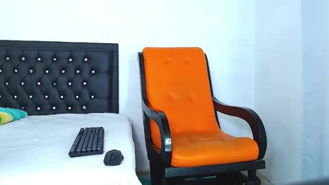 damian_hart_24cm online show from January 18, 12:15 pm