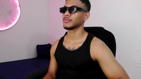 instagram damiannreed. online show from February 11, 1:32 am