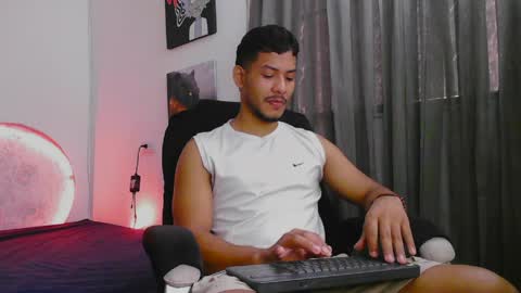 instagram damiannreed. online show from April 1, 1:41 pm