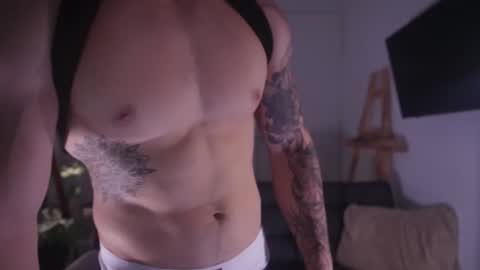 insta damn8   --------  online show from November 29, 1:40 am