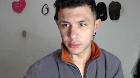 damiansexyboy69 online show from November 22, 3:39 am